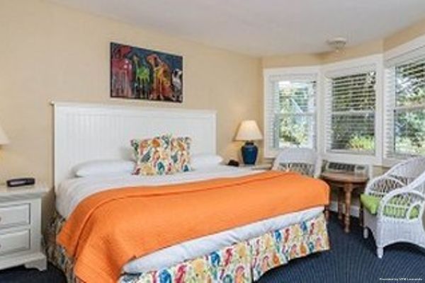 GLEN COVE INN AND S (Camden)